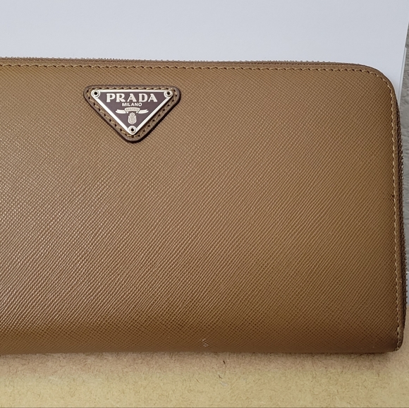 Prada LONG wallet/ check book - Picture 3 of 10